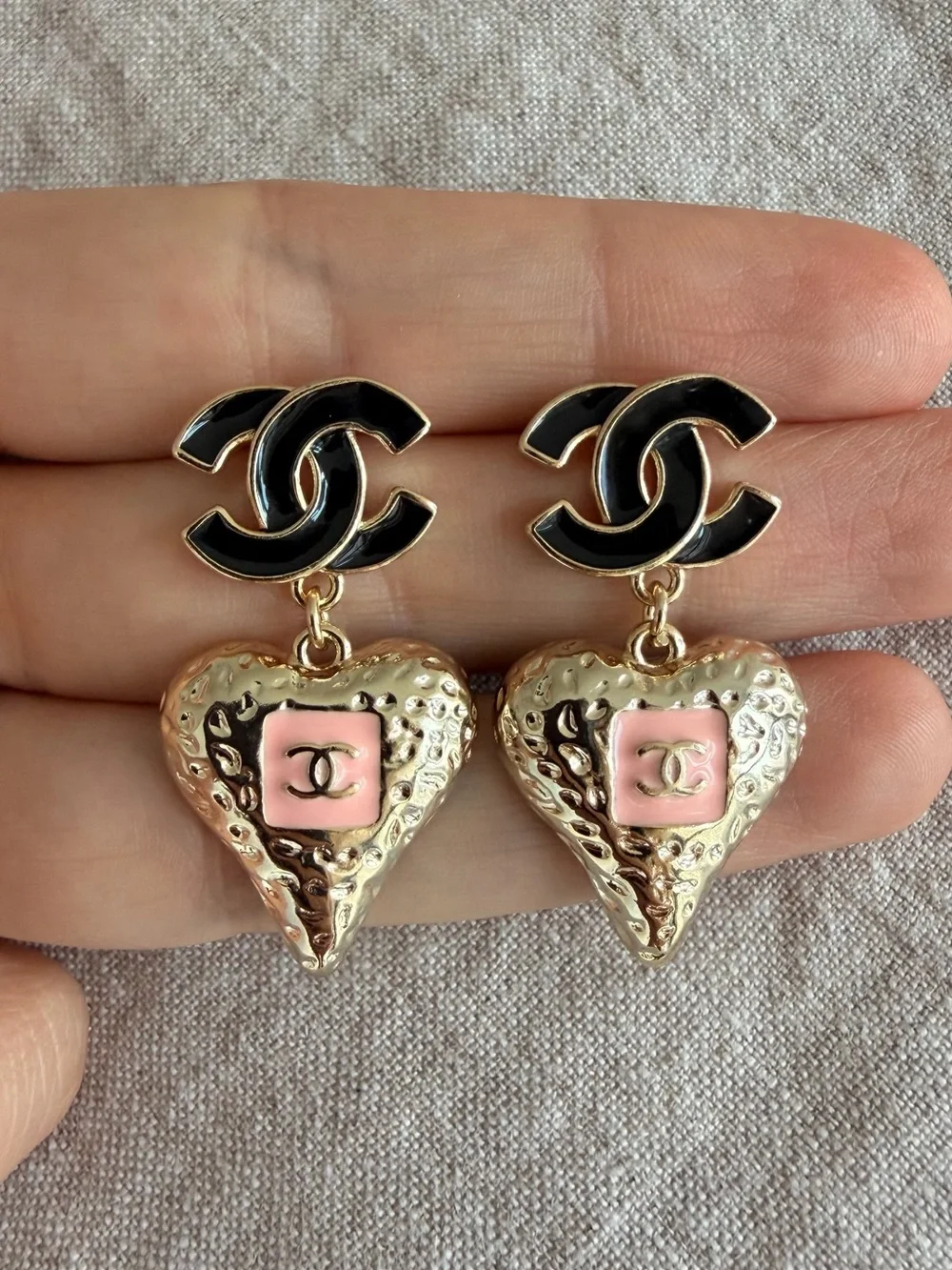 🖤Chanel Black & Pink Heart Drop Earrings💗